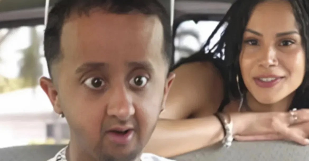 Aria Electra Video Baby Alien Fan Bus Leaked Fans Go Wild on Twitter